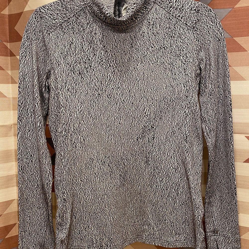 Lululemon Athletica Long Sleeve
